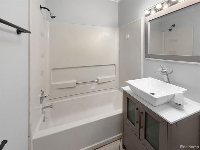 1380 Audrey Street, Burton, MI 48509