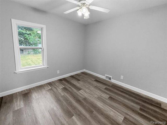 1380 Audrey Street, Burton, MI 48509
