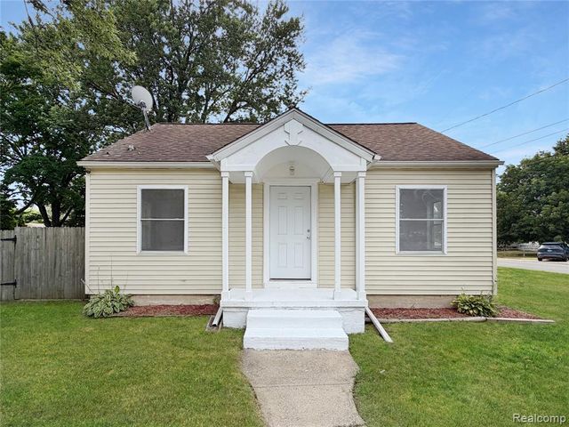 1380 Audrey Street, Burton, MI 48509