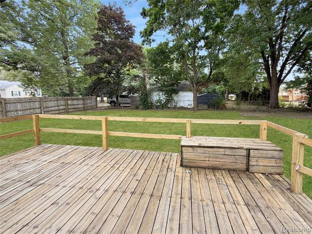 1380 Audrey Street, Burton, MI 48509