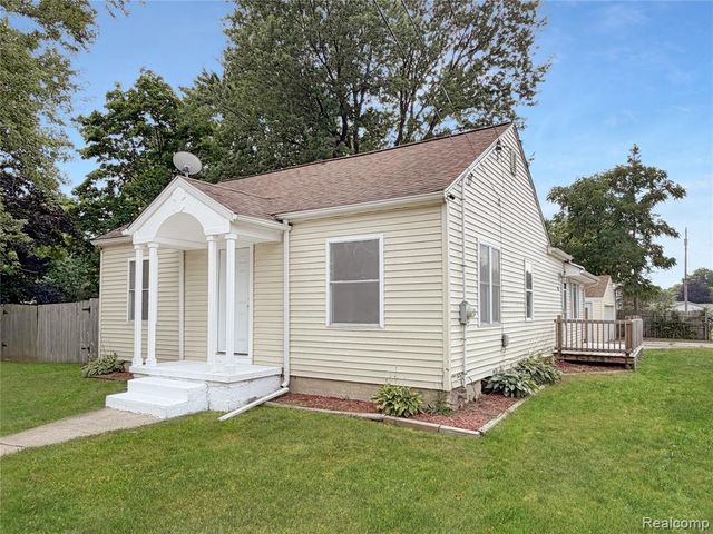 1380 Audrey Street, Burton, MI 48509