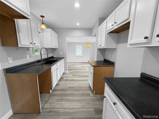 1380 Audrey Street, Burton, MI 48509