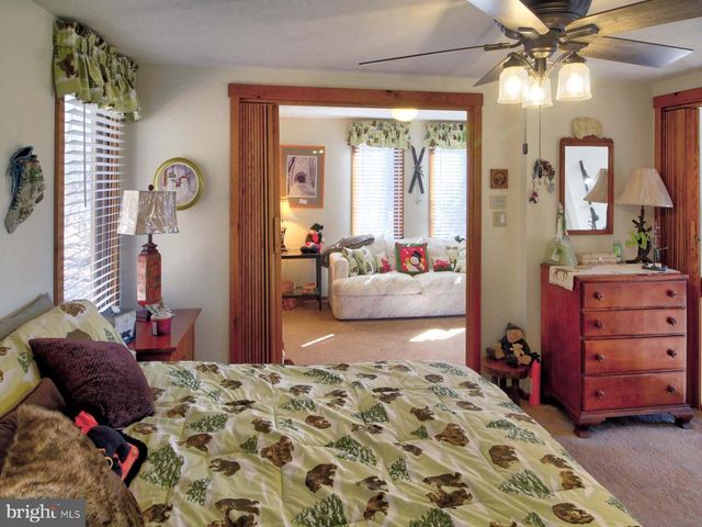 51 FORREST ST, Basye, VA 22810