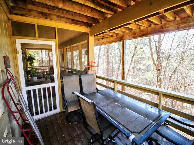 51 FORREST ST, Basye, VA 22810