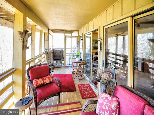 51 FORREST ST, Basye, VA 22810