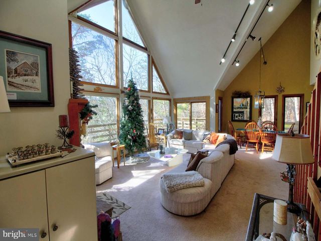 51 FORREST ST, Basye, VA 22810