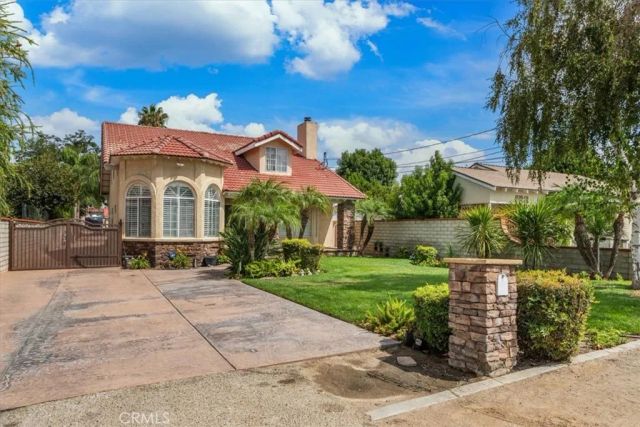 23549 Cherry, Newhall, CA 91321
