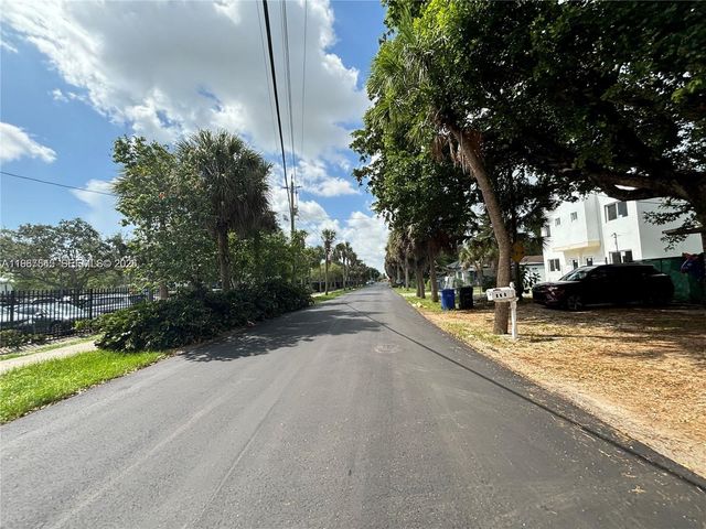 729 NW 19th Ave b, Fort Lauderdale, FL 33311