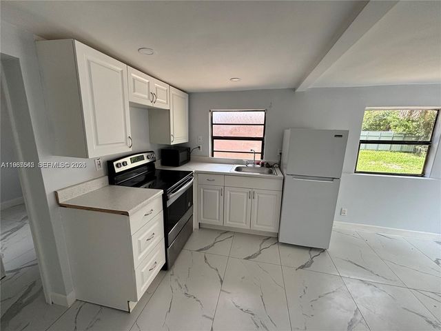 729 NW 19th Ave b, Fort Lauderdale, FL 33311