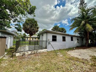 729 NW 19th Ave b, Fort Lauderdale, FL 33311