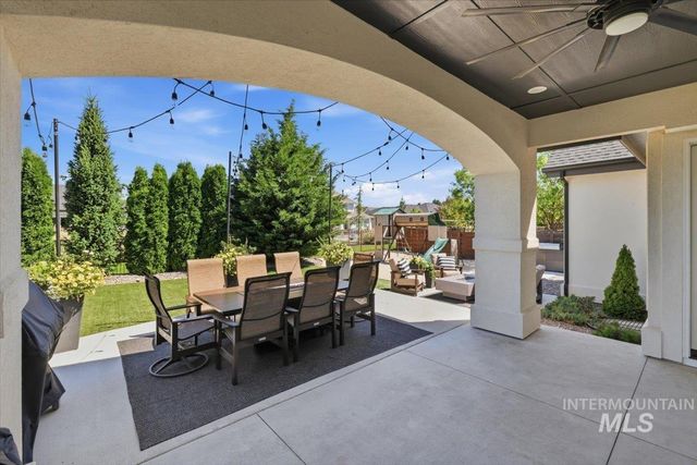 4522 W Sugar Tree Dr, Meridian, ID 83646