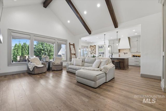 4522 W Sugar Tree Dr, Meridian, ID 83646