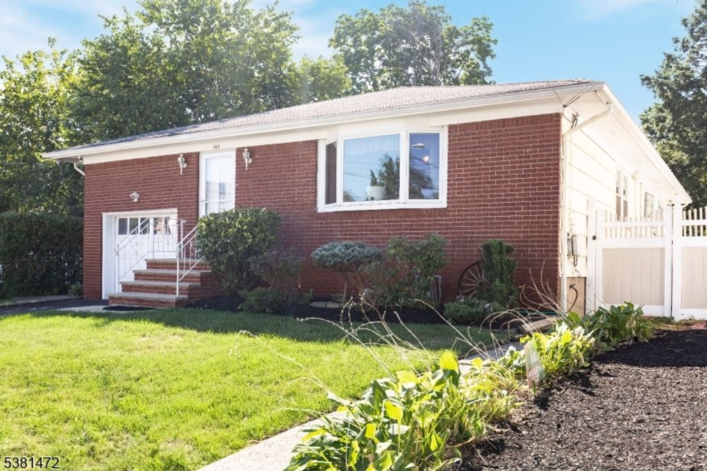 496 Ragland Dr, Roselle Park Boro, NJ 07204