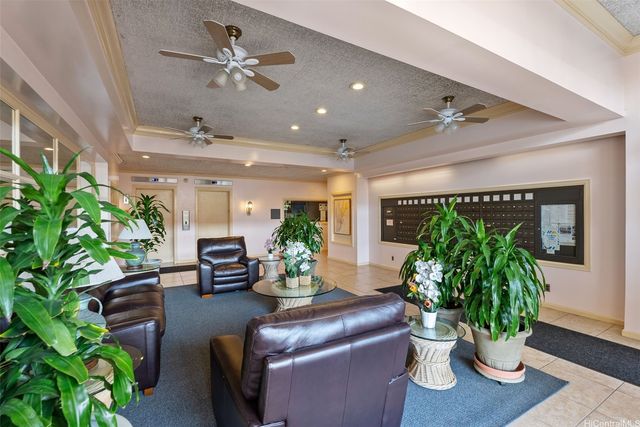 750 Kaheka Street 1007, Honolulu, HI 96814