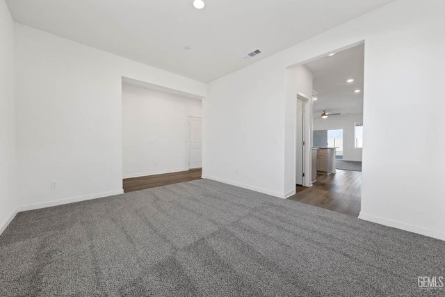 7911 Ita Palm Way, Bakersfield, CA 93313