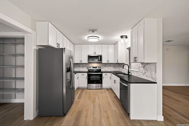 543 Beverly, New Braunfels, TX 78130