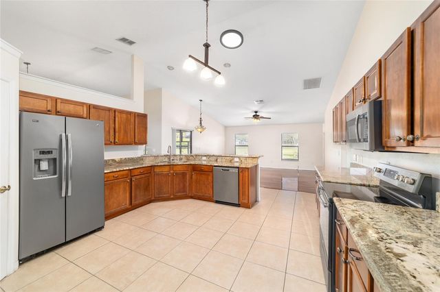 4037 SE 40TH STREET, Ocala, FL 34480