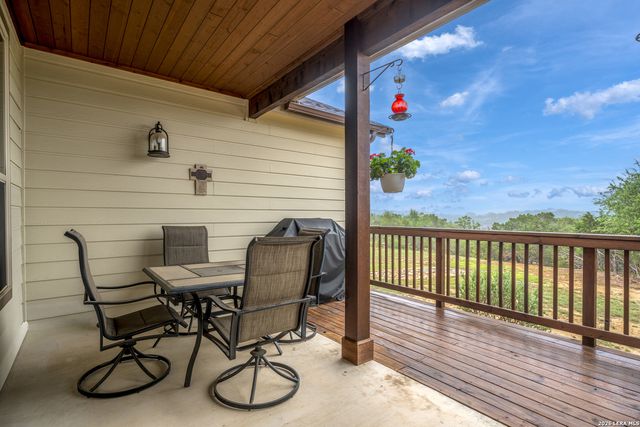 863 Primrose Path, Canyon Lake, TX 78133