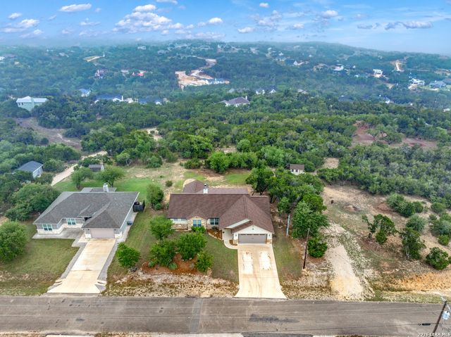 863 Primrose Path, Canyon Lake, TX 78133