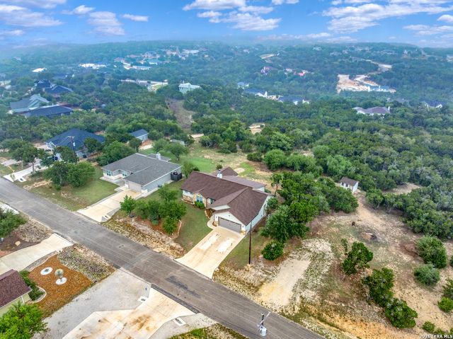 863 Primrose Path, Canyon Lake, TX 78133