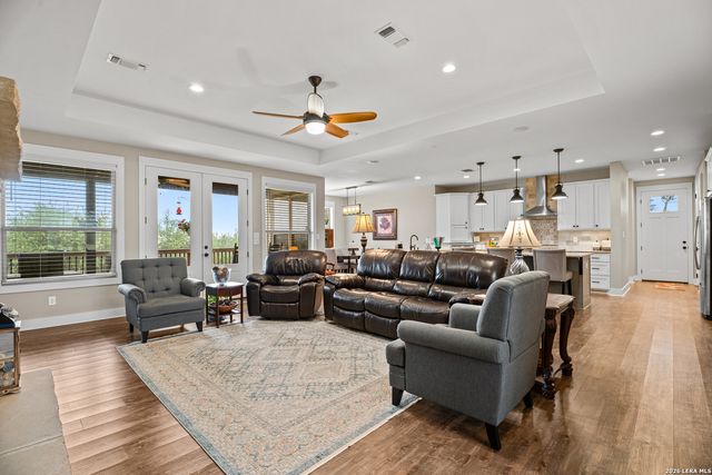 863 Primrose Path, Canyon Lake, TX 78133