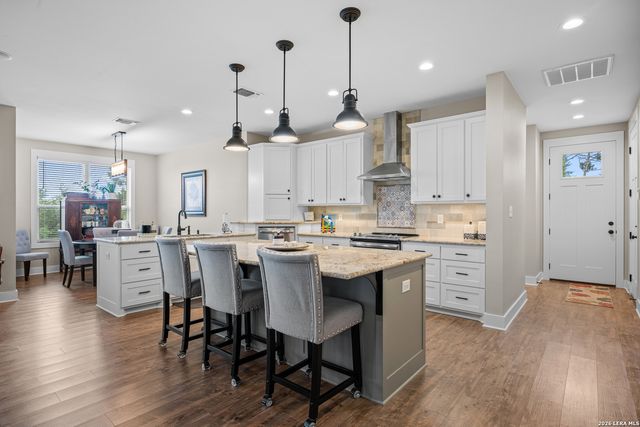 863 Primrose Path, Canyon Lake, TX 78133