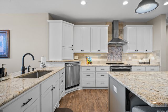 863 Primrose Path, Canyon Lake, TX 78133