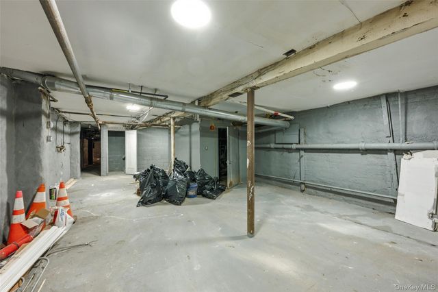 121-19 Sutphin Boulevard, Jamaica, NY 11434