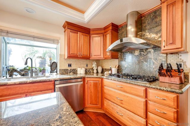 11064 Ipai Ct, San Diego, CA 92127