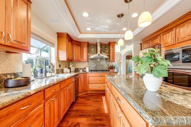 11064 Ipai Ct, San Diego, CA 92127