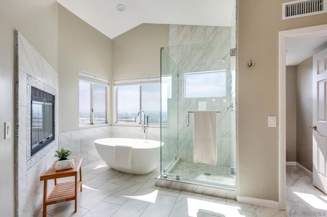 11064 Ipai Ct, San Diego, CA 92127