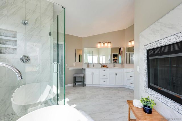 11064 Ipai Ct, San Diego, CA 92127