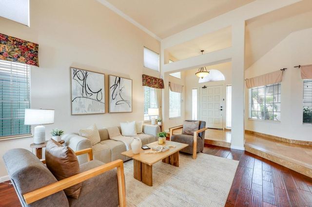 11064 Ipai Ct, San Diego, CA 92127