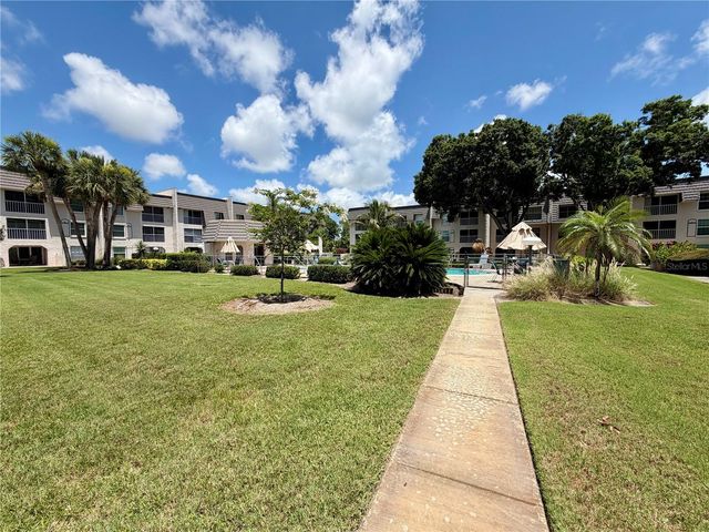 8703 BARDMOOR BOULEVARD 102, Seminole, FL 33777