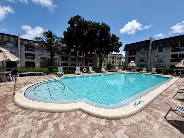 8703 BARDMOOR BOULEVARD 102, Seminole, FL 33777