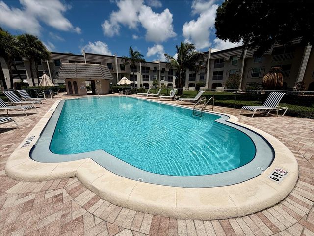 8703 BARDMOOR BOULEVARD 102, Seminole, FL 33777