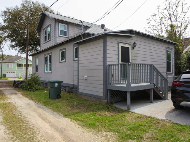 1911 34th Street, Galveston, TX 77550