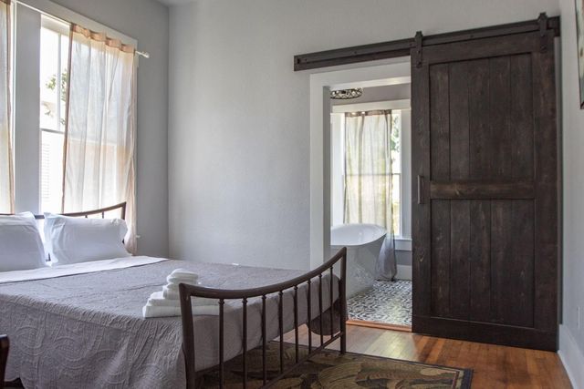 1911 34th Street, Galveston, TX 77550