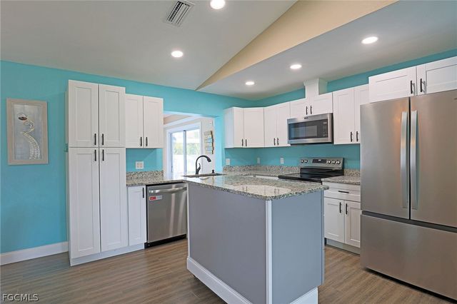 4612 SW 13th AVE, Cape Coral, FL 33914