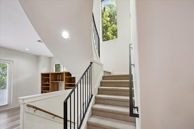 2905 Chartres Street, Houston, TX 77004