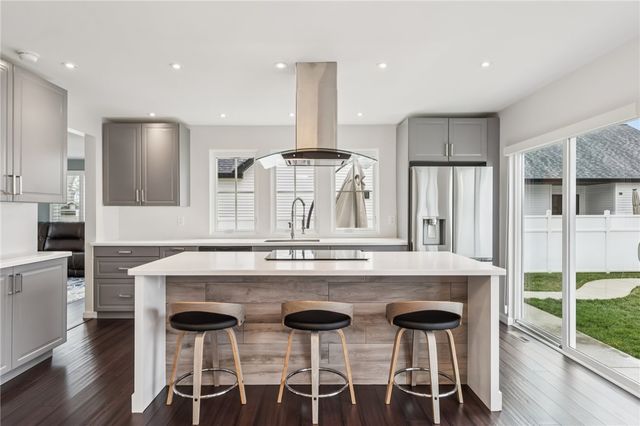 478 Jefferson Ave, Vanport, PA 15009