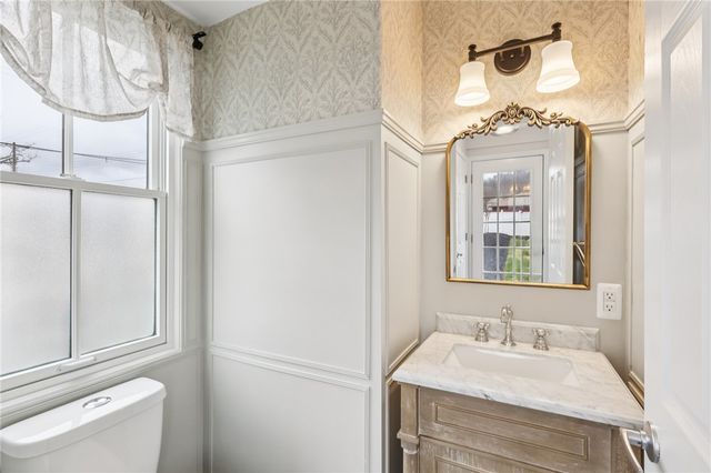 478 Jefferson Ave, Vanport, PA 15009