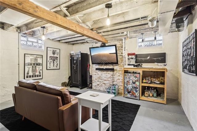 478 Jefferson Ave, Vanport, PA 15009