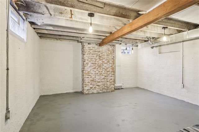 478 Jefferson Ave, Vanport, PA 15009