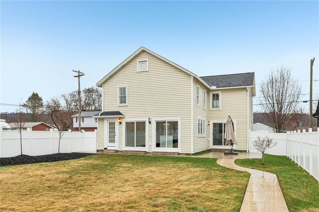 478 Jefferson Ave, Vanport, PA 15009