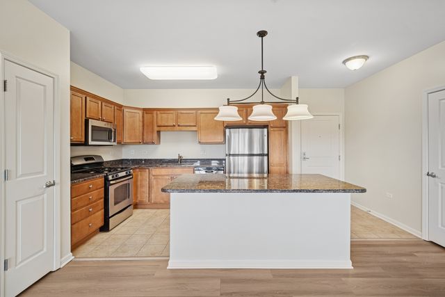 2220 Founders Drive 113, Northbrook, IL 60062