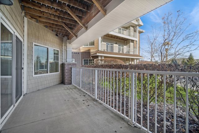 2220 Founders Drive 113, Northbrook, IL 60062