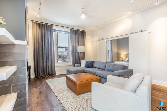 421 N Phillips Ave Avenue 303, Sioux Falls, SD 57104