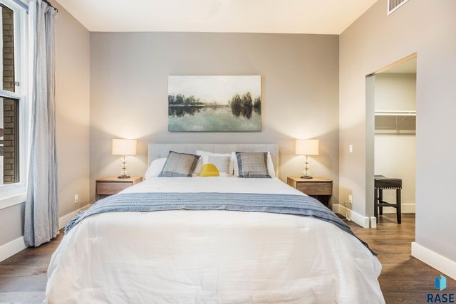 421 N Phillips Ave Avenue 303, Sioux Falls, SD 57104