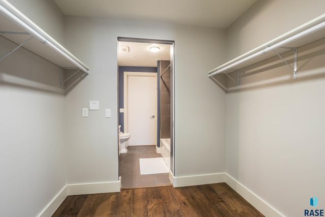 421 N Phillips Ave Avenue 303, Sioux Falls, SD 57104